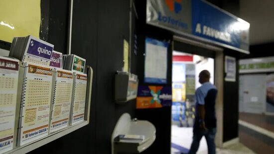 Loteria federal foi sorteada na noite deste sábado