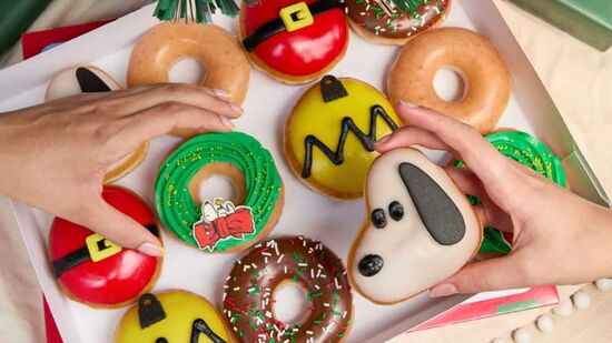 Krispy Kreme anuncia novos sabores de Natal com Snoopy e sua Turma