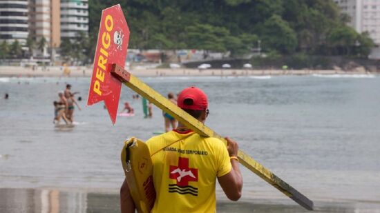 Orientações simples podem evitar incidentes comuns, especialmente em relação às correntes de retorno