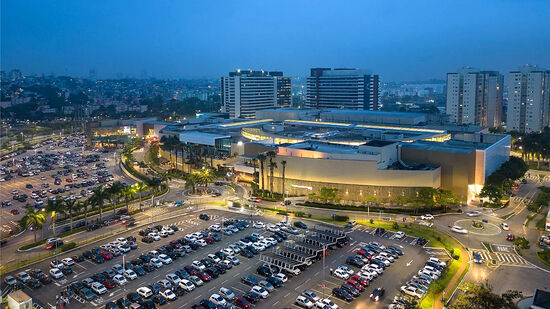 Obra ocupa uma área grande do estacionamento do ParkShopping São Caetano