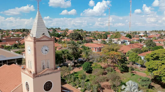 Gavião Peixoto atrai moradores ao unir clima rural, serviços essenciais e qualidade de vida.