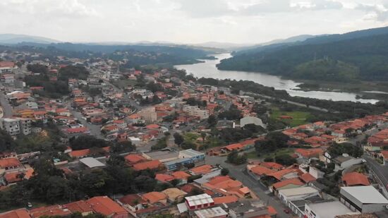 Chácaras com piscina, natureza e fácil acesso a menos de 50 km da capital fazem de Mairiporã refúgio para quem busca paz e verde