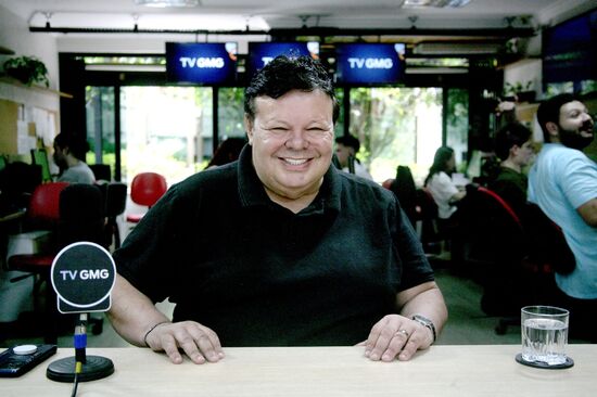 Roberto Rodrigues, jornalista e assessor de imprensa, participou de uma entrevista exclusiva à Gazeta