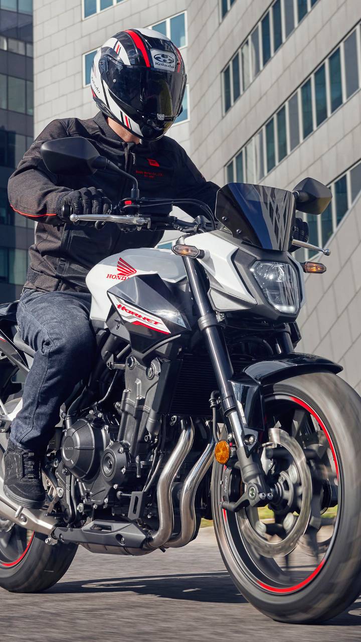 Honda CB 500 Hornet chega nas concessionárias nesse mês