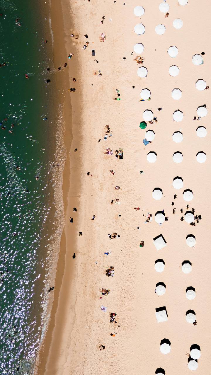 Destino possui belezas naturais, opções de caminhadas relaxantes e windsurf