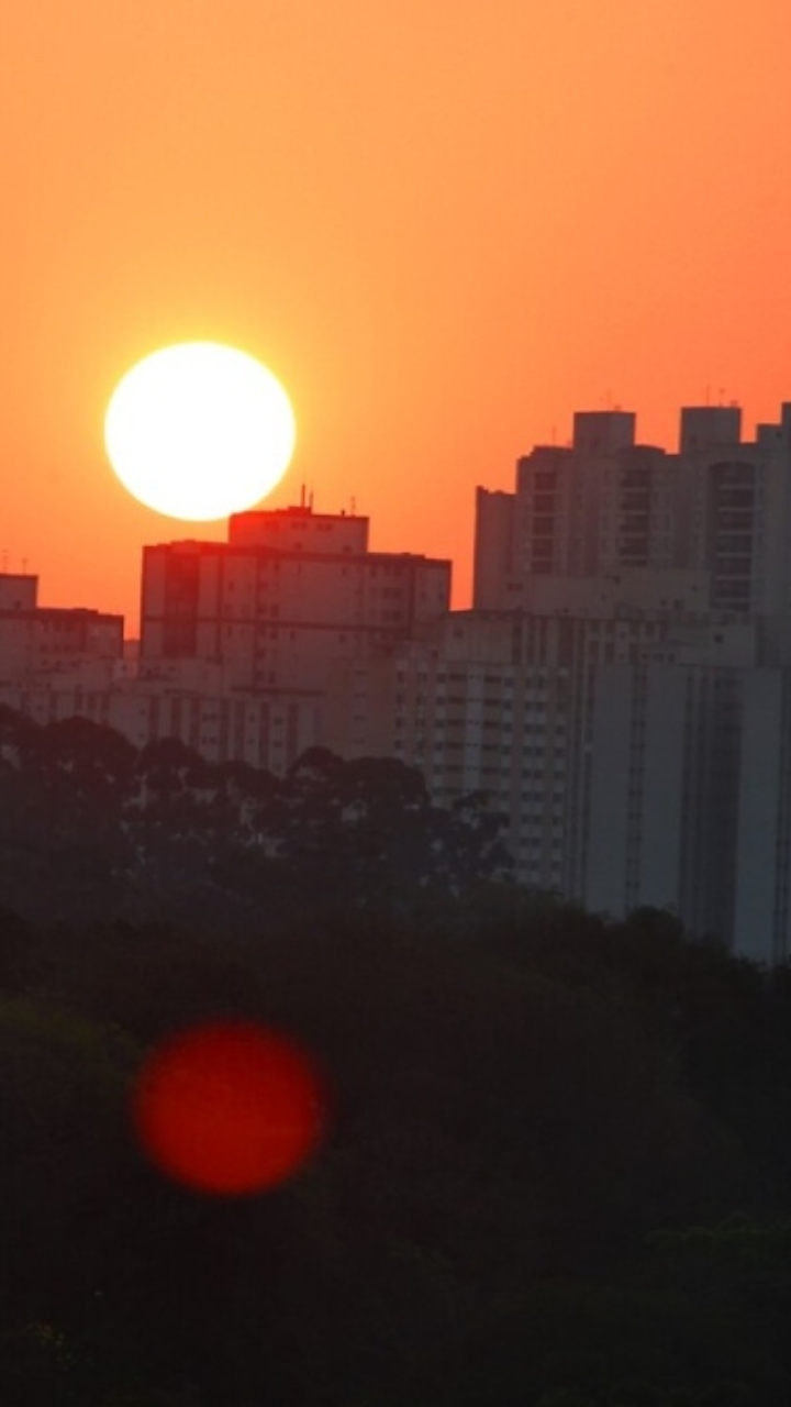 Termômetros variam com mínima de 15°C e a máxima de 31°C nesta semana em São Paulo