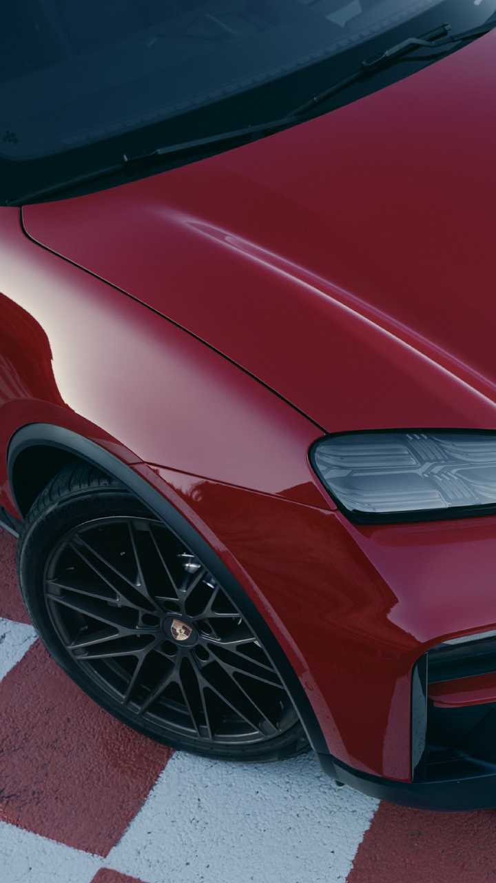 Modelo chega trazendo a lendária sigla "GTS" da marca de Stuttgart