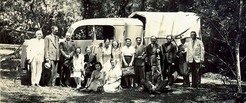 Aula prática de botânica, em 1939. Hoehne é o mais alto - Foto: Acervo Instituto de Botânica