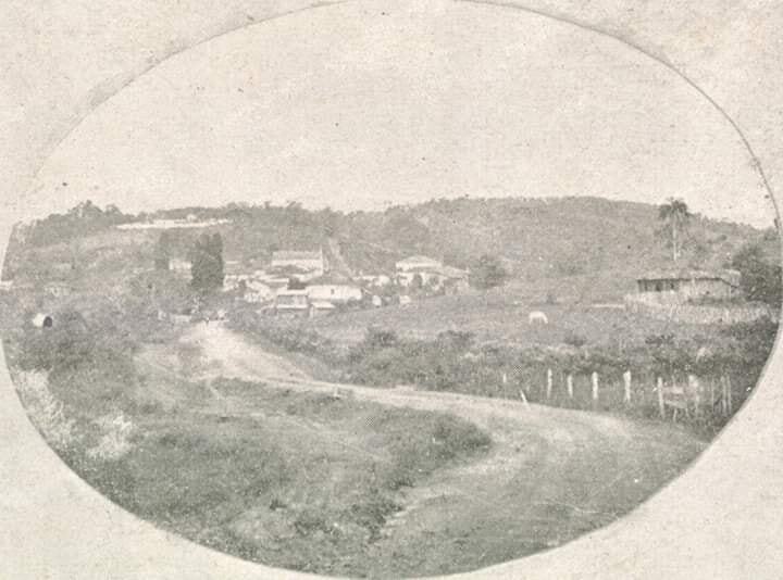 Parelheiros em 1935. Foto tirada de onde hoje existe a entrada do cemitério Parque dos Girassóis - Foto: Reprodução/Facebook