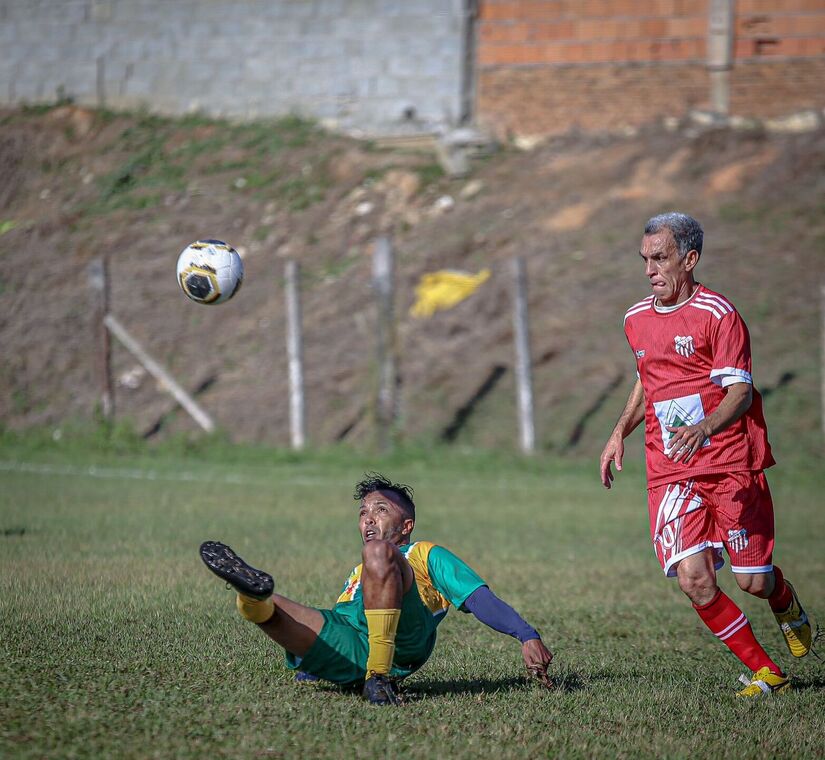 Na manhã deste domingo (18) aconteceu, no campo do América, mais uma rodada da 2ª fase da Taça João Rubini de Futebol Veterano  Categoria Quarentão, em Porto Feliz/ Honae Pereira