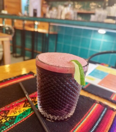 Bebida tradicional peruana: Chicha Morada (R$17), do restaurante El Huarique