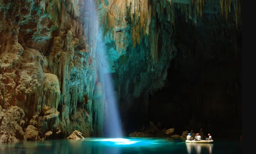 Abismo Anhumas, em Bonito, no Mato Grosso do Sul/Caio Vilela/Wikimedia Commons