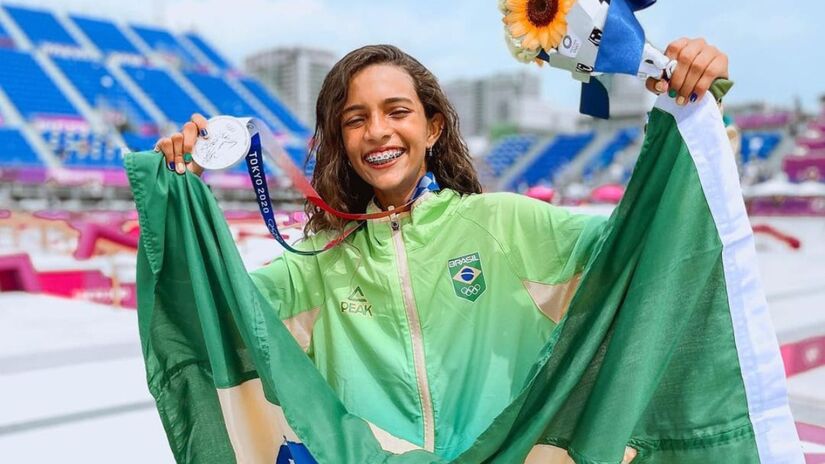 No skate, Rayssa Leal ganhou uma medalha de prata no Street feminino/(Foto: Divulgação/Instagram)