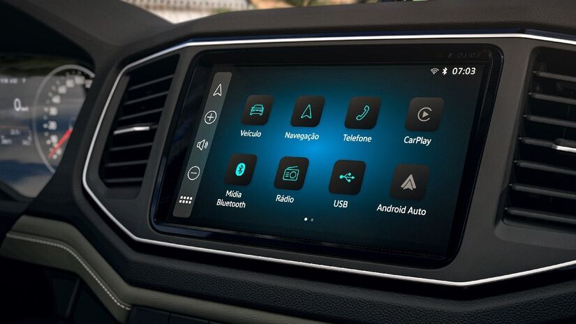 A nova central multimídia "Composition Touch" com tela de 9 polegadas sensível ao toque conta com conexão Apple CarPlay e Android Auto (por cabo) e traz navegação nativa.
/Divulgação