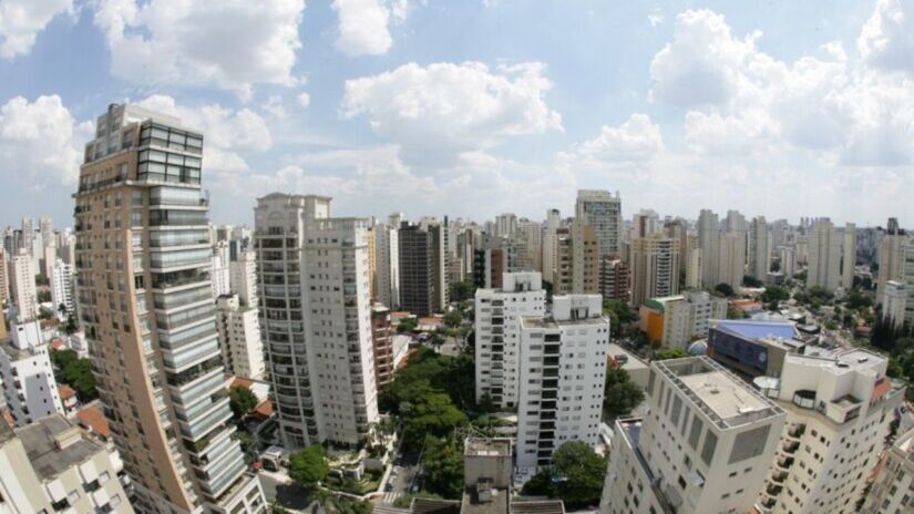 Também na Zona Sul, Moema é frequentemente listado entre os bairros mais seguros e bem estruturados de São Paulo. Com uma localização privilegiada, o bairro oferece fácil acesso ao Parque Ibirapuera, um dos maiores e mais populares parques da cidade. / Foto: Thiago Neme/Gazeta de S.Paulo