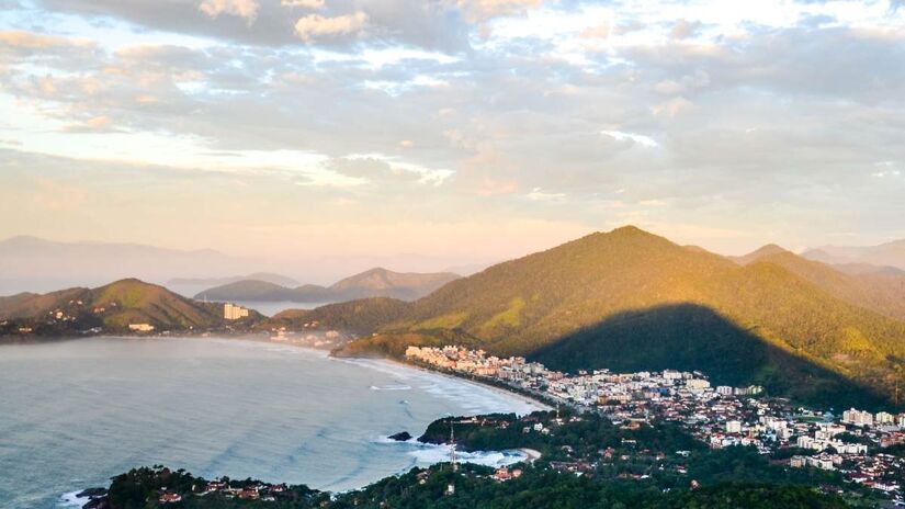 Quarta colocada do ranking, a cidade de Ubatuba apresentou nos primeiros três meses de 2024 altos índices que a colocaram como a mais perigosa do litoral norte neste intervalo. O município possui quase de 100 mil habitantes e registrou, entre janeiro e março de 2024, cinco homicídios, duas tentativas de homicídio, 17 estupros, 85 roubos a mão armada e 363 furtos - (Divulgação/PMU)
