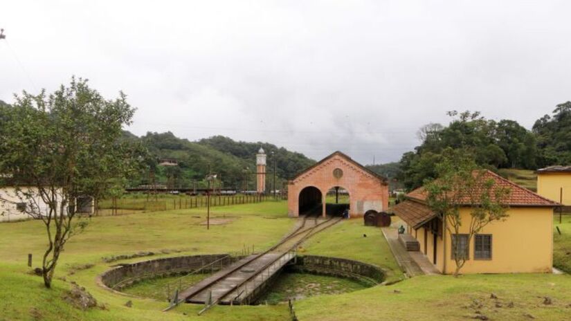 No Museu Ferroviário e no Pátio Ferroviário, está localizado o Viradouro (também chamado Virador ou Girador), que antigamente era usado para alterar o sentido das locomotivas. / (Foto: Helber Aggio/PSA)