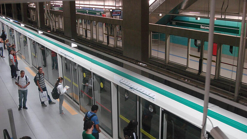 O metrô de São Paulo tem 91 estações distribuídas em seis linhas - Foto: Leo M. Santos / Wikimedia Commons