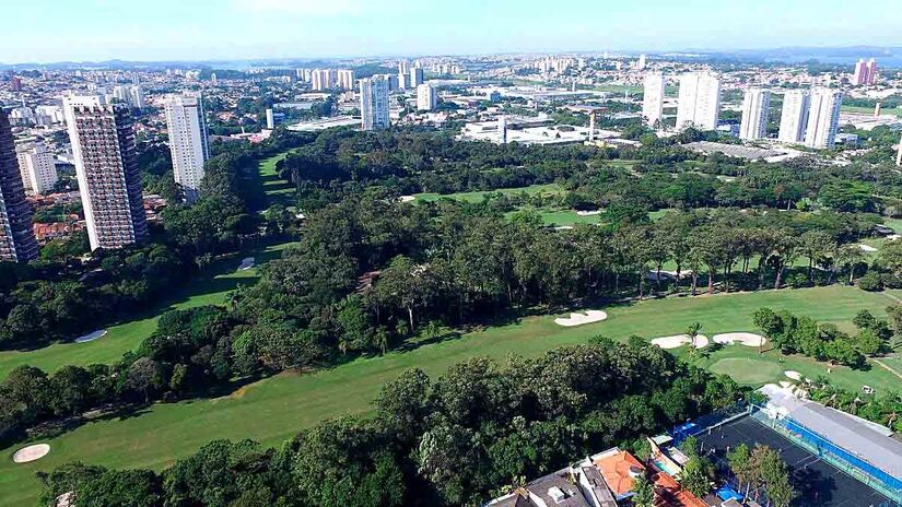 O São Paulo Golf Club encontra-se até hoje na Praça Dom Francisco de Souza - Foto: Daniel Villaça