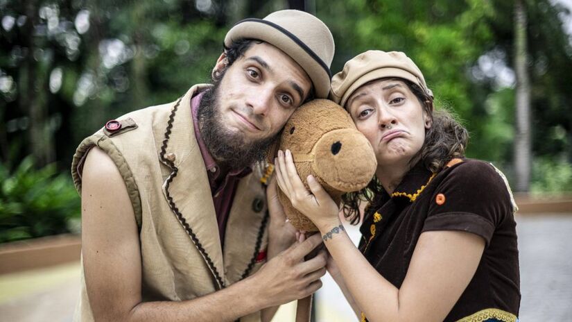 Espetáculo "Entre Costuras", da Família Cotelê. Foto: Ricardo Avellar/Divulgação