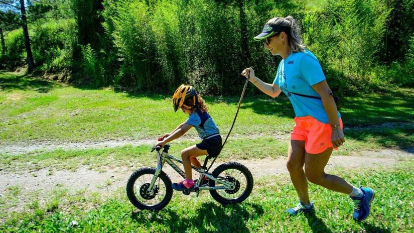 Oficina "Tira Rodinhas" ensinará crianças de até 10 anos a andar de bike sem rodinhas. Foto: Divulgação/Rocky Spirit