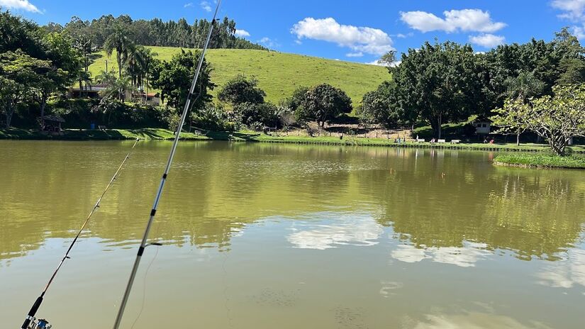 Para quem prefere uma atração mais tranquila e para relaxar, como uma boa pescaria, Socorro possui alguns pesqueiros com infraestrutura para a pesca esportiva e restaurantes, entre eles o Pesqueiro Nene Oliani - (Foto: Marcio Miguel Felder)