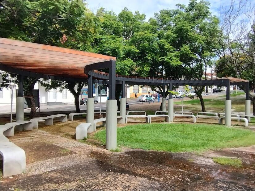 Os passeios ao ar livre, como no Parque Ecológico de São Carlos, permitem que as famílias apreciem um tempo de qualidade e longe da vida estressante - (Foto: Wellington Garcia/Google Reviews)