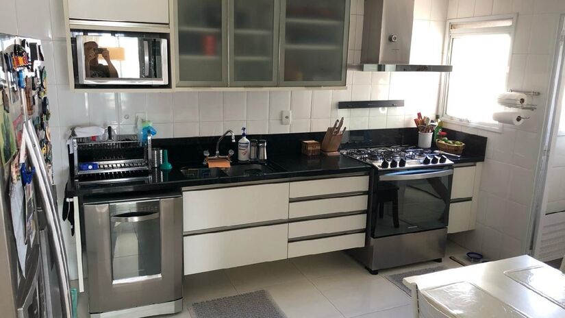 Apartamento da zona sul conta cozinha e lavanderia com armários planejados

/Foto: Divulgação