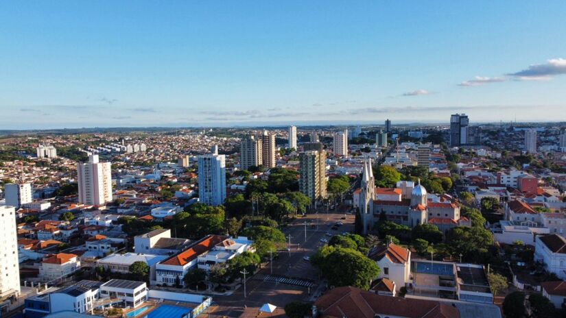 3) Botucatu é considerada uma cidade excepcional para idosos, localizada em uma região repleta de belas paisagens naturais. Foto: Júnior Quinteiro/Acontece Botucatu
