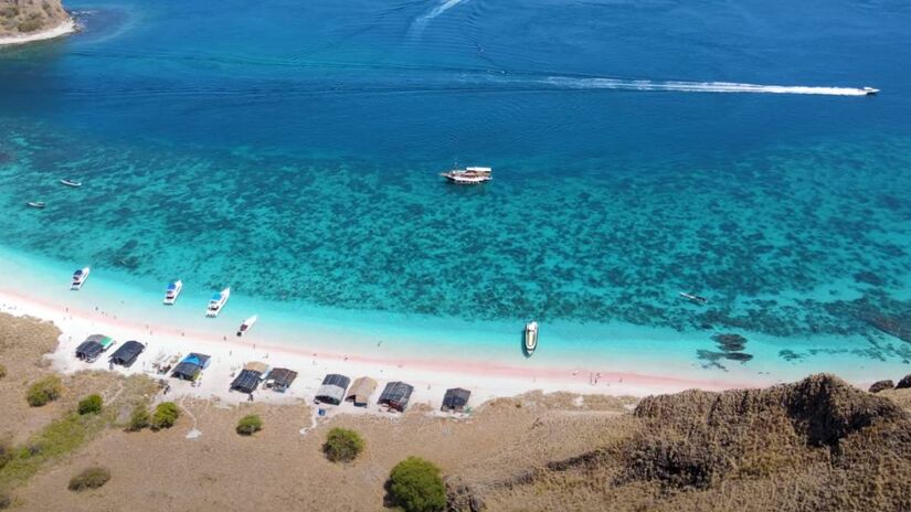 A Ilha de Komodo chegou a ser fechada para turistas em 2019. Foto: Reprodução/Youtube/@Woult of the world