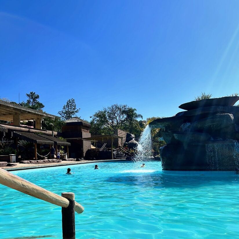 Thermas da Mata tem piscinas aquecidas / Foto: Reprodução/Instagram