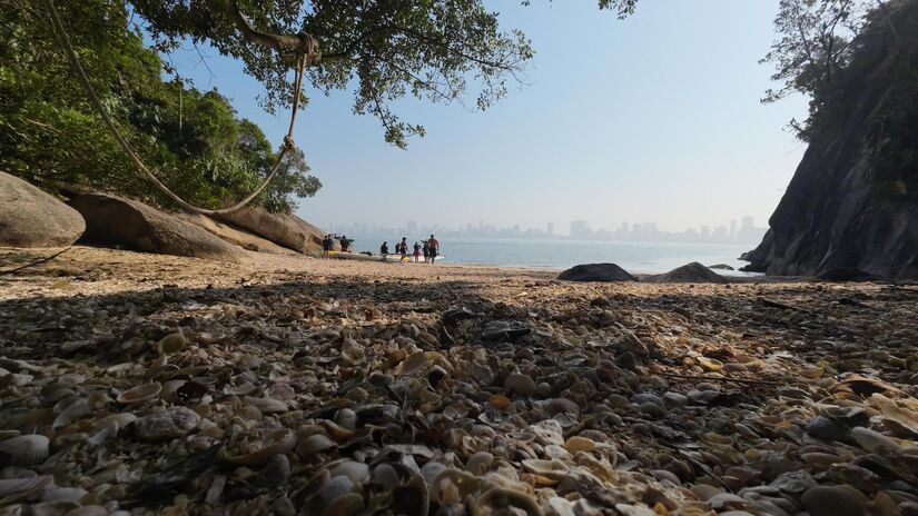 A Praia do Cheira Limão é a menor entre as 27 do Guarujá. Foto: Daniel Villaça/Gazeta de S. Paulo