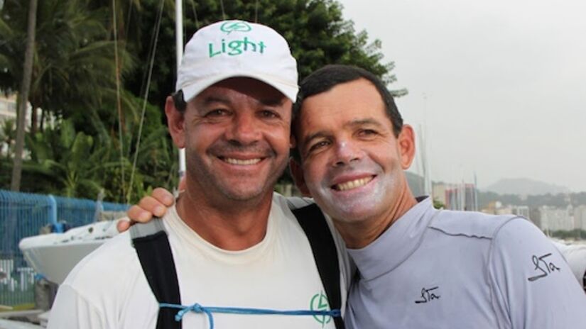 Os irmãos Grael são famosos velejadores brasileiros. Torben Grael, colecionou marcas como atleta e permanece presente como técnico. É o recordista brasileiro em medalhas Olímpicas, com cinco, incluindo dois ouros, ambos ao lado de Marcelo Ferreira. Já o irmão, Lars Grael, também deu vasta contribuição ao esporte e levou dois bronzes. Foto: Divulgação/RedeTV