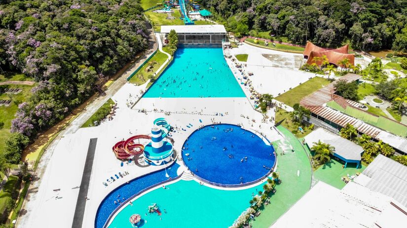 O parque também tem diversas piscinas/ Foto: Divulgação/Viva Parque