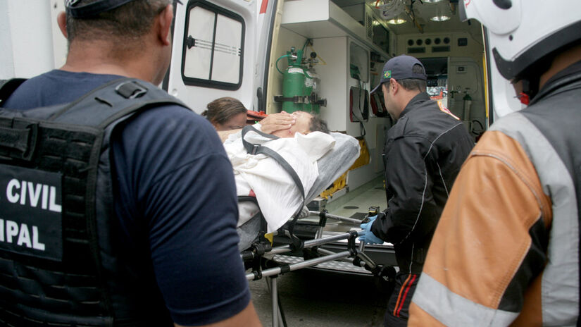 Prefeito estava com mais três pessoas no momento em que carro foi alvejado. Foto: Thiago Neme.