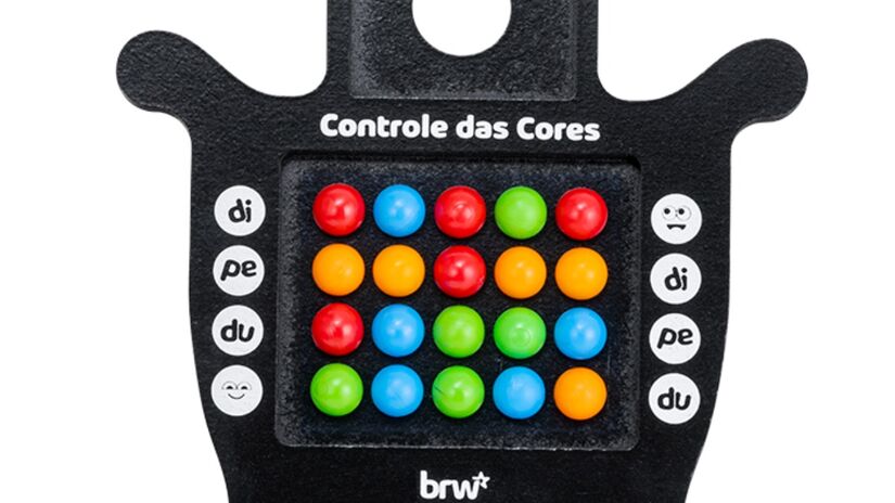 Controle das Cores: jogo para organizar as bolinhas de acordo com a sequência sorteada nas cartas. Foto: Divulgação