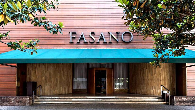 1. Fasano São Paulo - São Paulo: Com uma nota de 96,67, o Fasano São Paulo ocupa a 7ª posição entre os melhores hotéis da América Latina, sendo o melhor do estado de São Paulo. O valor da estadia varia conforme o quarto e data, sendo a opção mais barata custando pouco mais de R$ 4 mil reais por uma noite - (Divulgação)