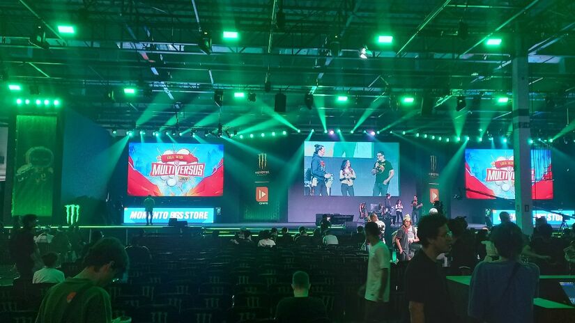 Evento conta com palco enorme, onde será realizada a final de diversos campeonatos de E-sports ao vivo. Foto: Hebert Dabanovich/Gazeta de S. Paulo