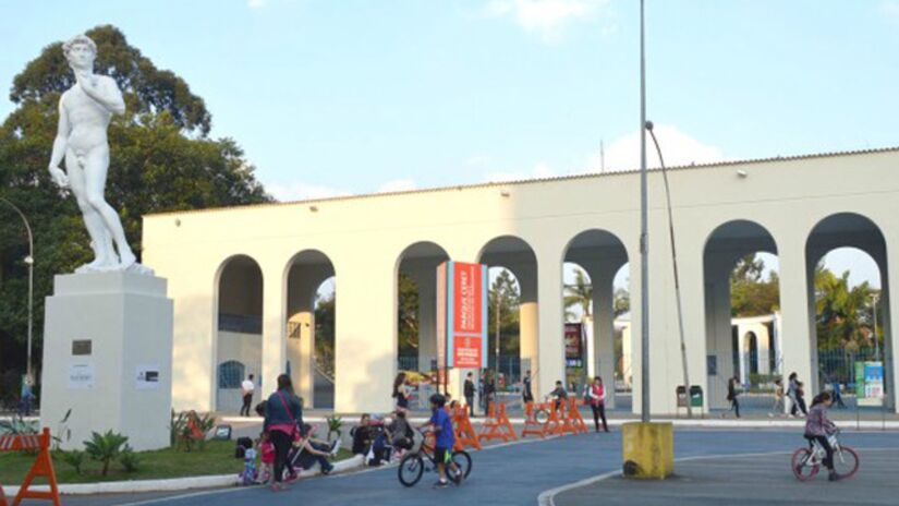 Um dos destaques do Tatuapé, o Ceret é um parque que possui uma ampla estrutura, com três campos de futebol, quatro quadras de vôlei, duas quadras de basquete, quatro quadras poliesportivas, seis quadras de tênis, um campo de rugby, quatro piscinas, pistas de caminhada e corrida, playground e ginásio poliesportivo. Foto: Divulgação