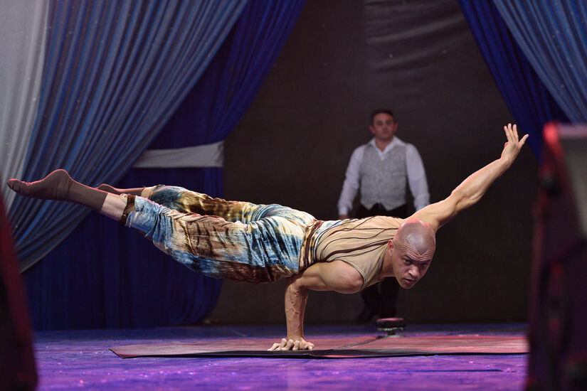 Programação terá grandes nomes do circo tradicional e contemporâneo. Foto: Divulgação/Adriano Escanhuela