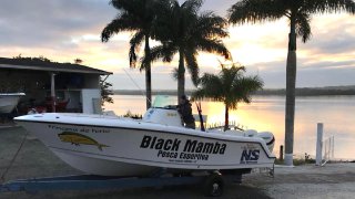 2. Black Mamba Fishing Adventure, em Cananéia - Para quem curte se aventurar na água salgada, a operação de pesca Black Mamba Fishing Adventure é a opção certeira. Anchova, robalo, olhete, pescada amarela e outras 12 espécies de peixe são frequentemente encontradas no local - (Reprodução/Facebook)