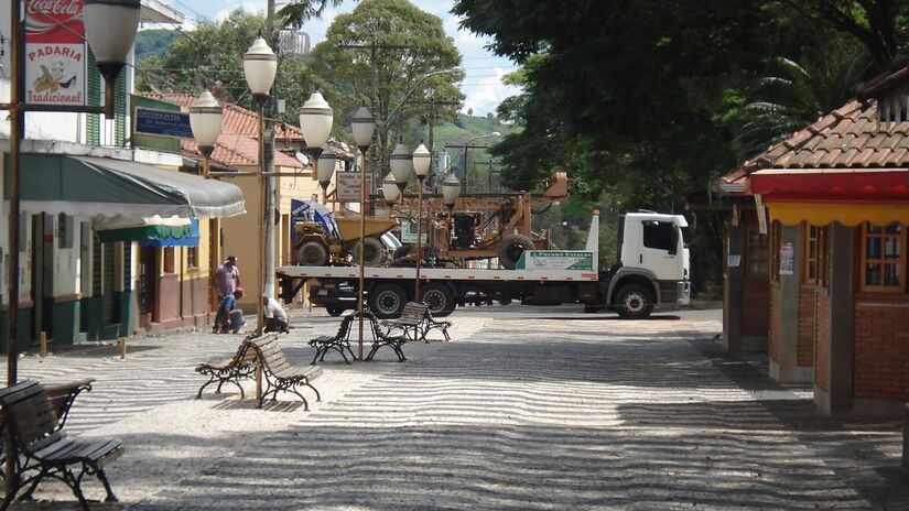 A cidade encanta com seus eventos tradicionais, como o animado Carnaval de rua, a religiosa Festa de Sant'Ana, o saboroso Boi no Rolete e a charmosa Romaria dos Cavaleiros, que celebra as tradições rurais da região. Foto: Divulgação/ALESP