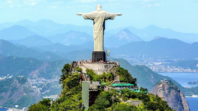 A estátua do Cristo Redentor foi inaugurada em 1931 e é um dos principais dos pontos turísticos do Brasil - Foto: Jose Guertzenstein por Pixabay

