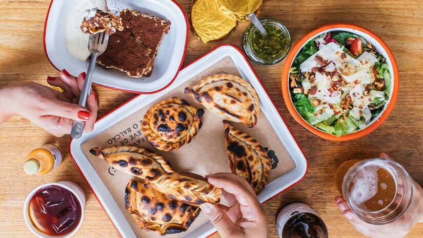 A La Guapa é um café de empanadas artesanais com um ambiente bem intimista e acolhedor - Foto: Divulgação La Guapa