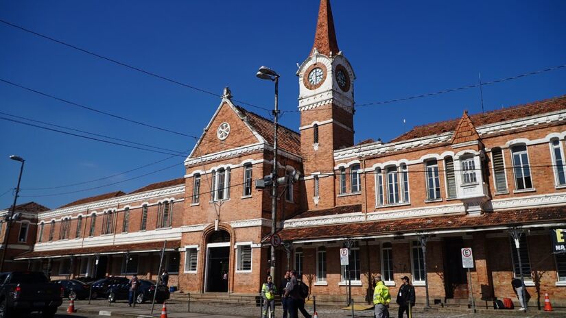 A antiga estação da Companhia Paulista de Estradas de Ferro é um marco histórico de Campinas com arquitetura vitoriana. Após o fim das viagens de passageiros em 2001, o espaço foi transformado em centro cultural pela Prefeitura. Hoje, o lugar oferece uma programação diversa com música, dança, teatro e feiras ao longo do ano. Foto: Governo do Estado de São Paulo