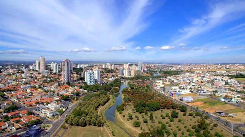 Um dos motivos que conferem segurança à cidade é a atuação da GCM. O ex-prefeito Nilson Gaspar (MDB) expressou sua satisfação com o reconhecimento, ressaltando a importância do trabalho da Guarda Civil Municipal para a manutenção da segurança e da qualidade de vida em Indaiatuba. Foto: Eliandro Figueira - RIC/PMI