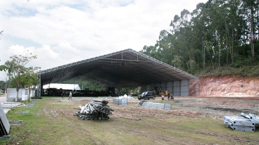 Projeção é que evento em Embu das Artes recebe entre 70 e 100 mil pessoas durante os quatro dias de shows.