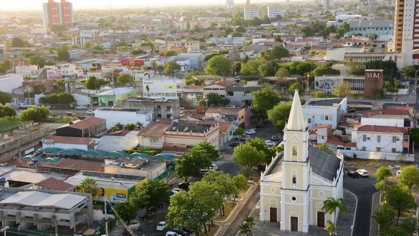 No Nordeste, Mossoró, no Rio Grande do Norte, desponta como uma das cidades mais acessíveis para se viver. Com mais de 250 mil habitantes, Mossoró é um centro econômico regional onde o custo de vida é mais baixo em comparação com outras cidades da região. Foto: Divulgação/Prefeitura de Mossoró