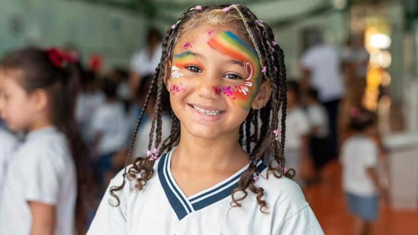 Cada sacolinha é pensada de acordo com as necessidades de cada instituição, com itens essenciais para o bem-estar das crianças. Foto: Divulgação