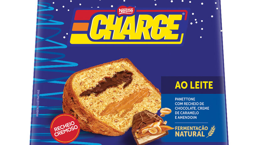 Panettone Charge Nestlé com recheio de chocolate ao leite, creme de caramelo e pedaços de amendoim na massa, a partir de R$ 30, nos supermercados - Foto: Divulgação